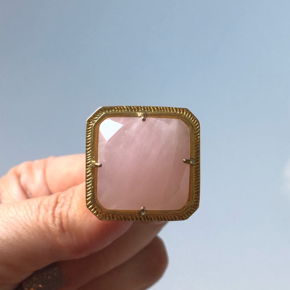 Pink quartz square ring 1” diameter gold setting